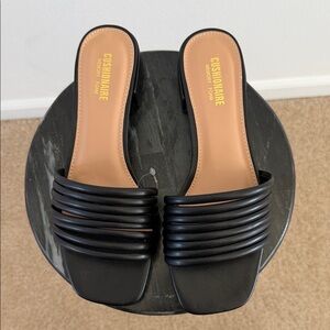 Cushionaire Memory Foam Women's Black Sandals Size 6.5